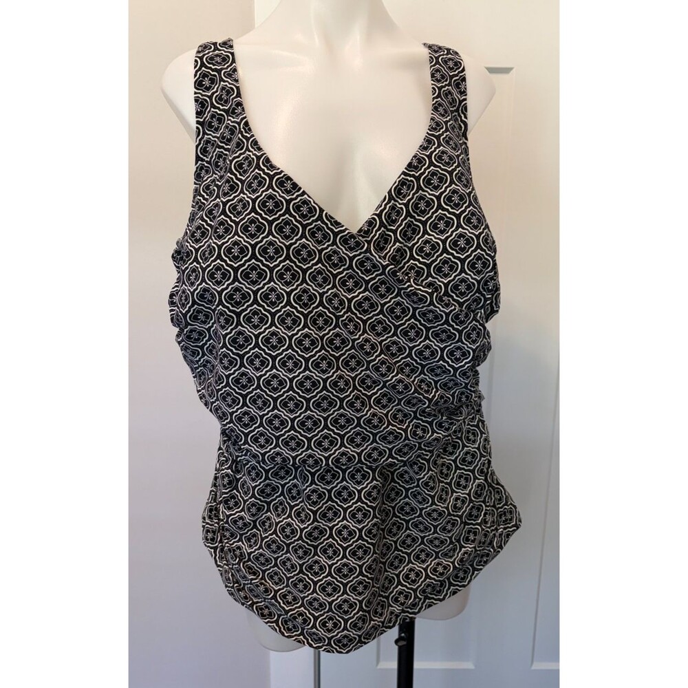 LANDS END Womens SWIM TOP Black White FLORAL Built-In Bra Size 24W